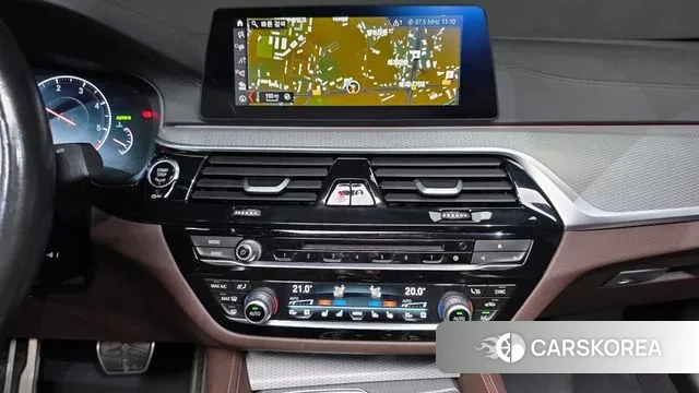 BMW 5 Series (G30) 2019 Синий из Кореи, фото 6