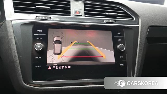 Volkswagen Tiguan second Generation 2020 Белый из Кореи, фото 6