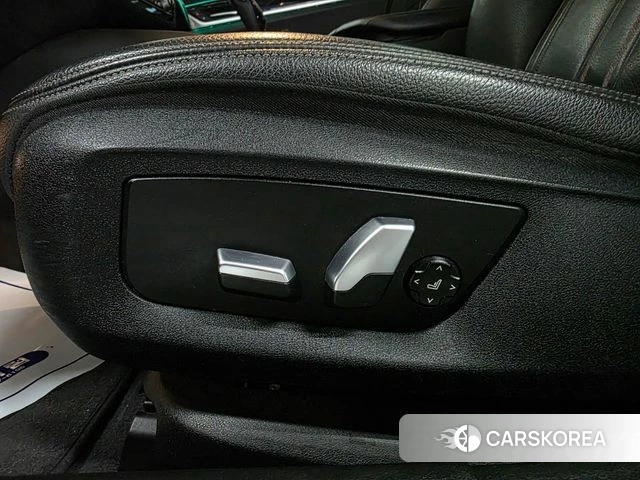 BMW 5 Series (G30) 2018 Черный из Кореи, фото 6
