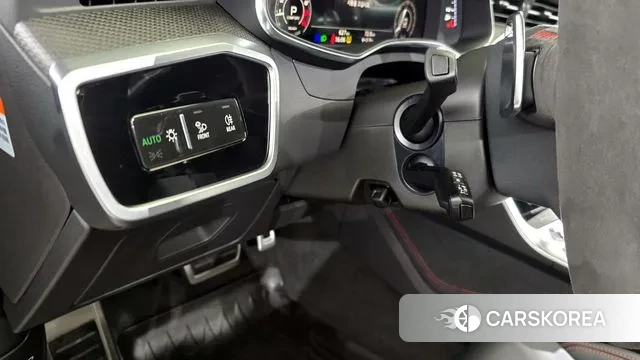 Audi RS6 (C8) 2025 Черный из Кореи, фото 6