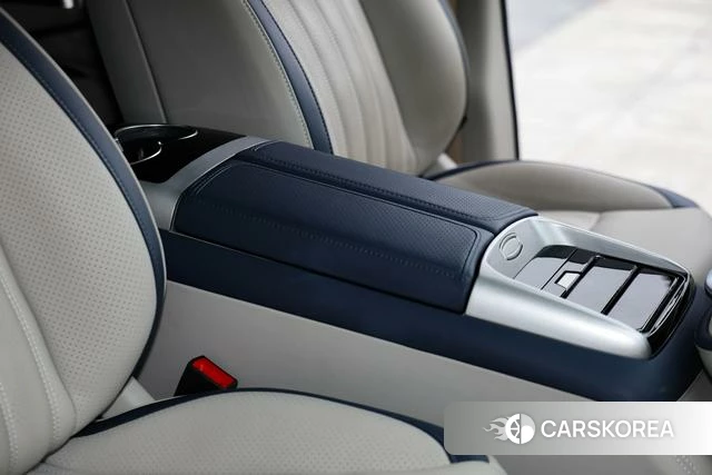 Weihao Automobile Seriaran V-class 2022 Черный из Китая, фото 6