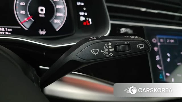 Audi Q8 (4M) 2023 Черный из Кореи, фото 6