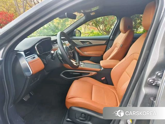 Jaguar F-PACE 2025 Темно-серый из Китая, фото 6