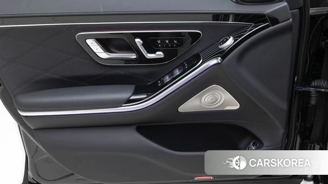 Mercedes-Benz S-Class W223 2025 Белый двухцветный из Кореи, фото 6