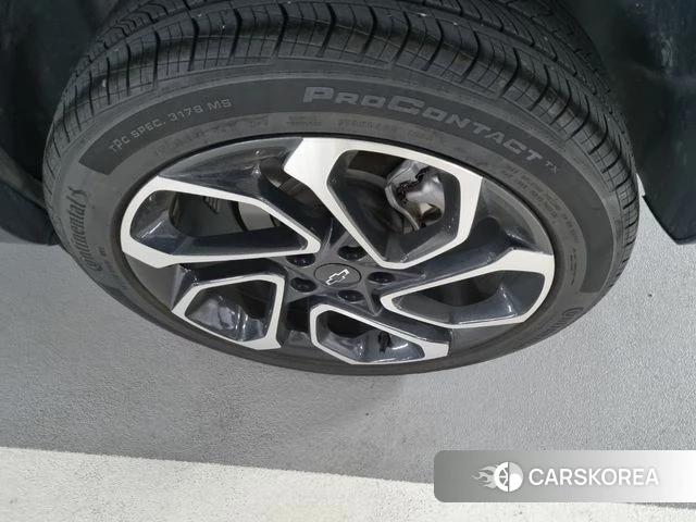 Chevrolet (GM Daewoo) Trax Crossover 2023 Белый из Кореи, фото 6