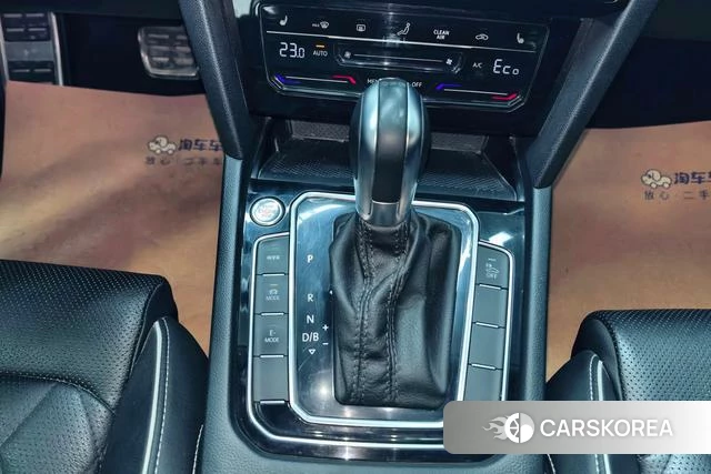 Volkswagen Magotan PHEV 2021 Черный из Китая, фото 6