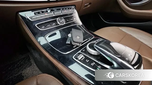 Mercedes-Benz E-Class W213 2018 Белый из Кореи, фото 6