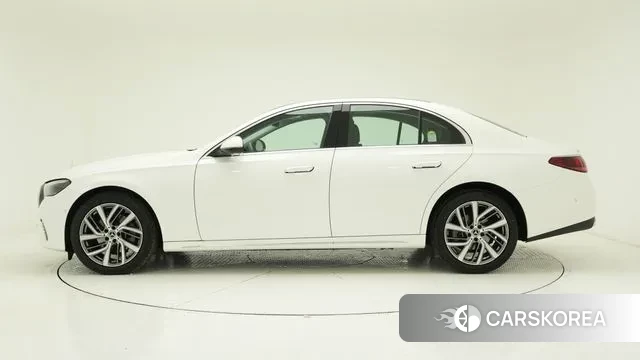 Mercedes-Benz E-Class W213 2024 Белый из Кореи, фото 6