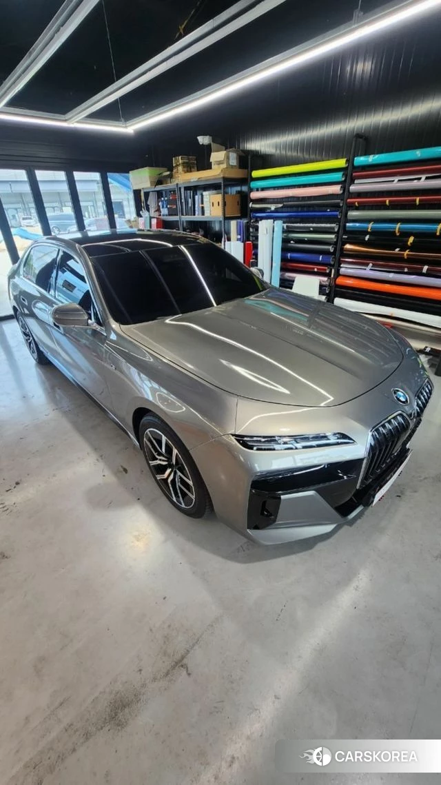 BMW 7 Series (G70) 2024 Песочный из Кореи, фото 6