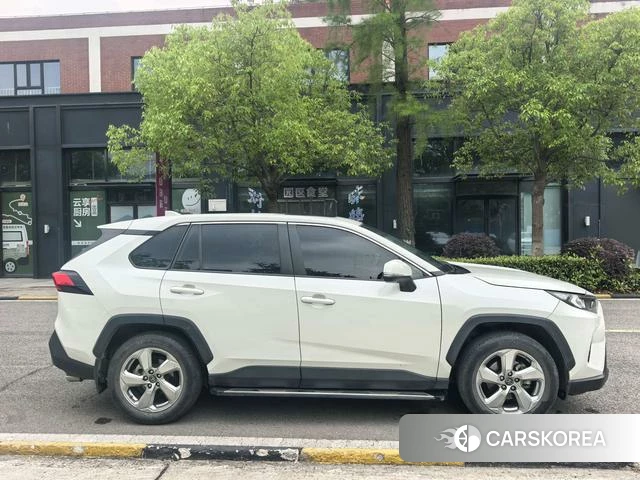 Toyota RAV4 Rongfang 2021 Белый из Китая, фото 6