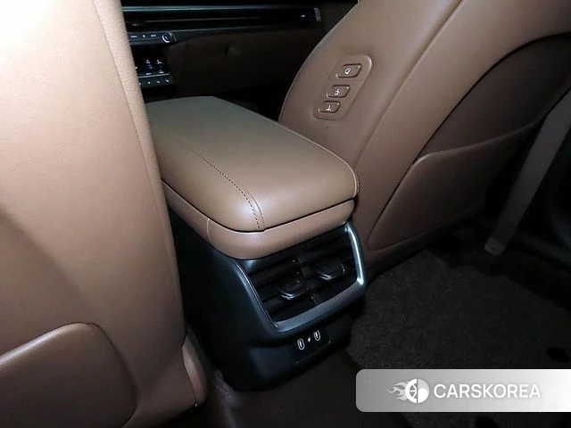 Hyundai Grandeur (GN7) 2023 Серебристо-серый из Кореи, фото 6