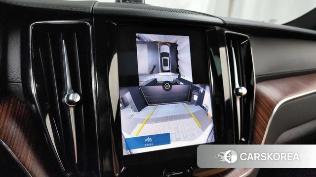 Volvo XC60 second Generation 2024 Белый из Кореи, фото 6