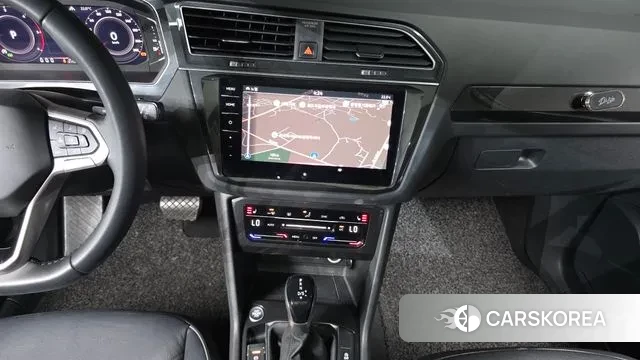 Volkswagen Tiguan second Generation 2022 Белый из Кореи, фото 6