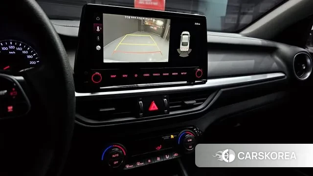 Kia The New K3 2nd generation 2022 Белый из Кореи, фото 6