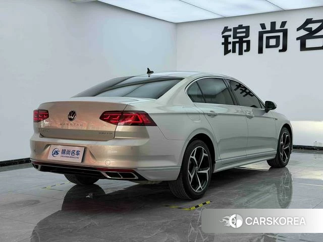 Volkswagen Magotan 2023 Шампань из Китая, фото 6