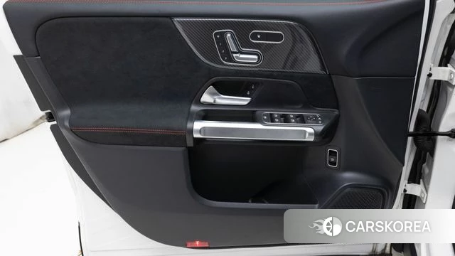 Mercedes-Benz GLB-Class X247 2025 Белый из Кореи, фото 6