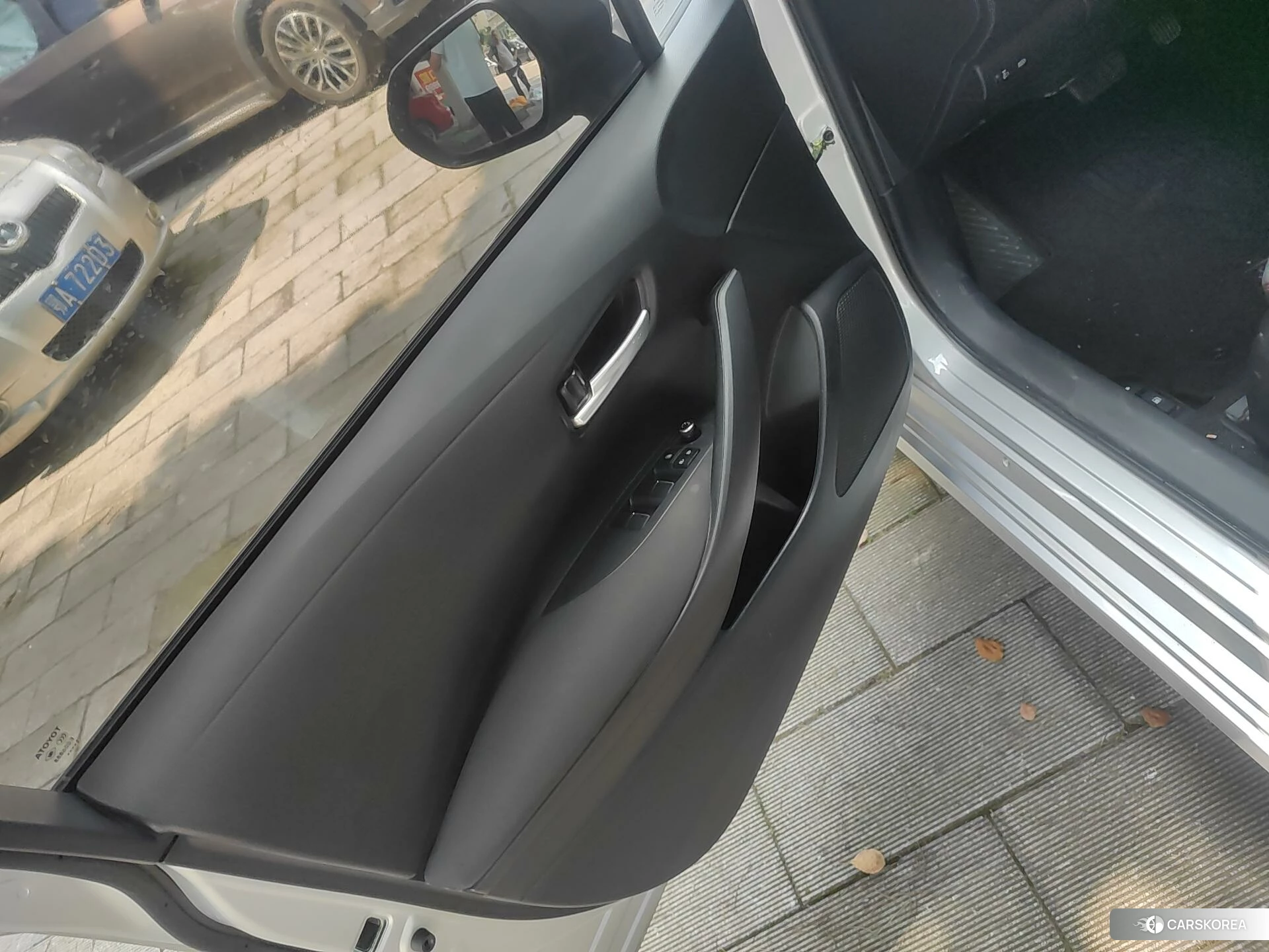 Toyota Corolla 2021 Серебристо-серый из Китая, фото 6