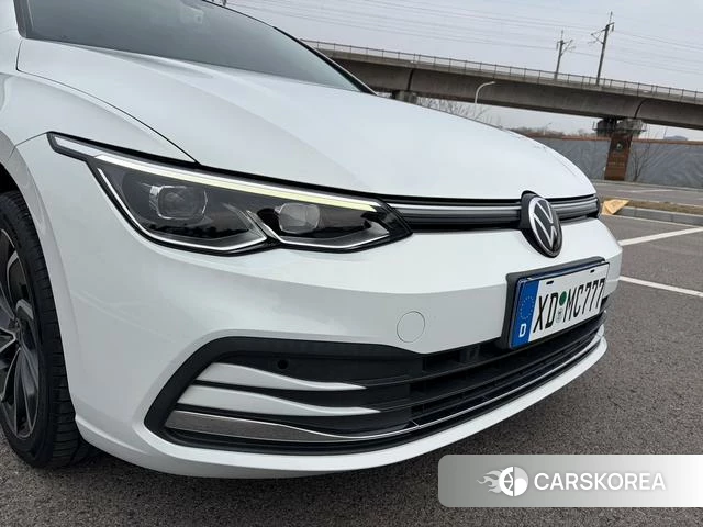 Volkswagen Golf 2023 Белый из Китая, фото 6