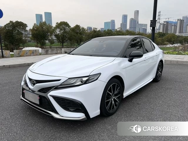 Toyota Camry 2021 Белый из Китая, фото 6