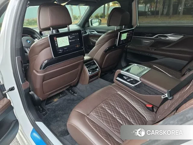 BMW 7 Series (G11) 2020 Белый из Кореи, фото 6