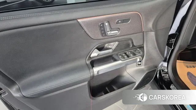 Mercedes-Benz EQB X243 2023 Черный из Кореи, фото 6