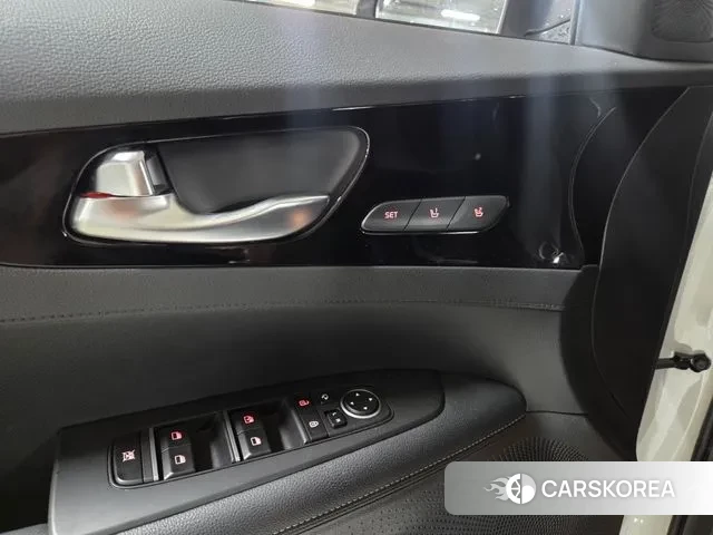 Kia The New K3 2nd generation 2023 Белый из Кореи, фото 6