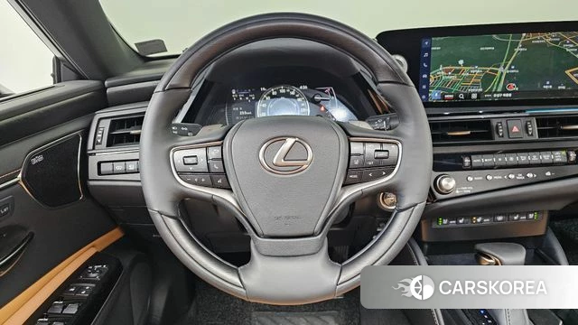 Lexus ES300h 7th generation 2026 Белый из Кореи, фото 6