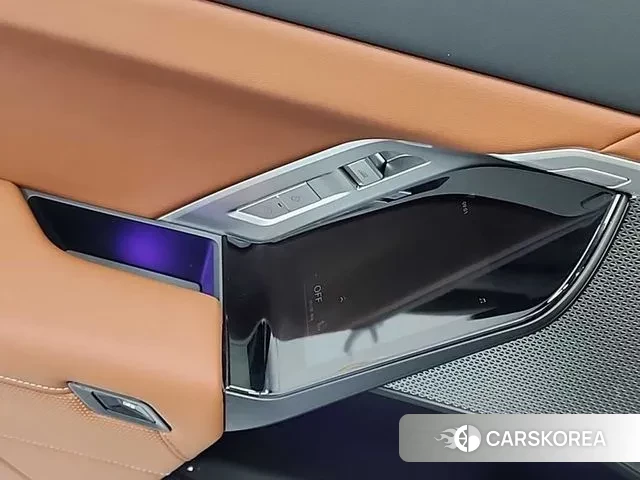 BMW 7 Series (G70) 2025 Черный из Кореи, фото 6