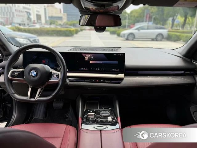 BMW 5 series 2024 Черный из Китая, фото 6
