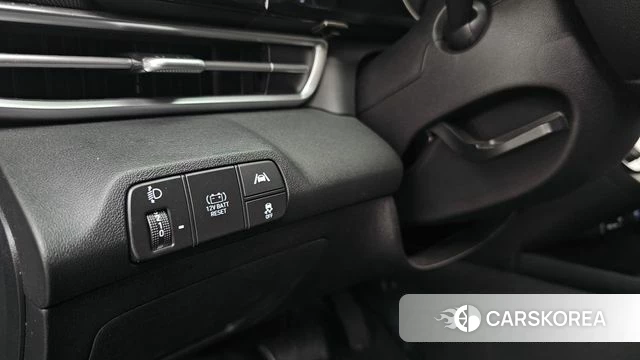 Hyundai Avante Hybrid (CN7) 2021 Светло-серебряный цвет из Кореи, фото 6