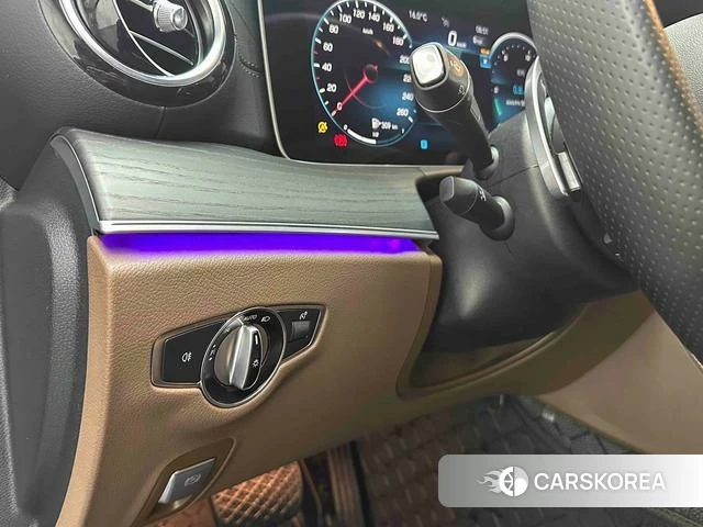 Mercedes-Benz E-class 2022 Черный из Китая, фото 6