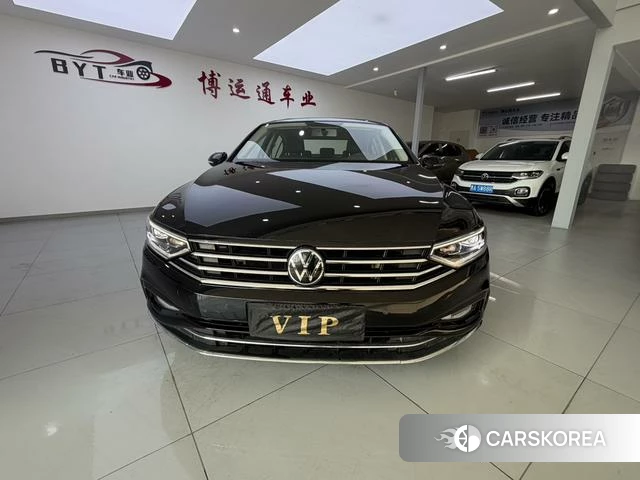 Volkswagen Magotan 2023 Черный из Китая, фото 6