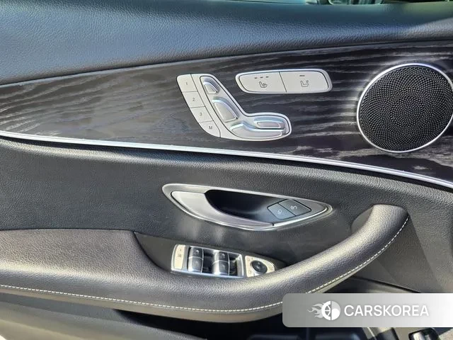 Mercedes-Benz E-Class W213 2018 Белый из Кореи, фото 6