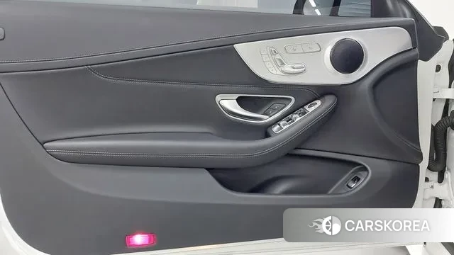 Mercedes-Benz C-Class W205 2023 Белый из Кореи, фото 6