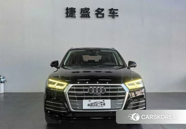 Audi Q5L 2019 Черный из Китая, фото 6