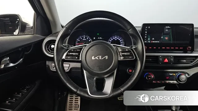 Kia The New K3 2nd generation 2022 Белый из Кореи, фото 6
