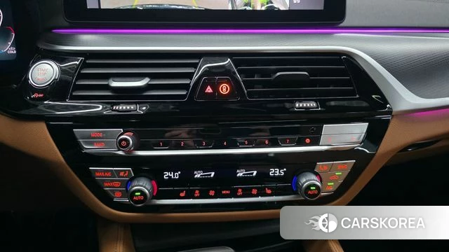 BMW 5 Series (G30) 2023 Черный из Кореи, фото 6