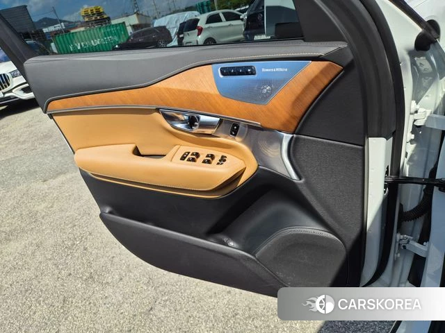 Volvo XC90 second Generation 2019 Белый из Кореи, фото 6