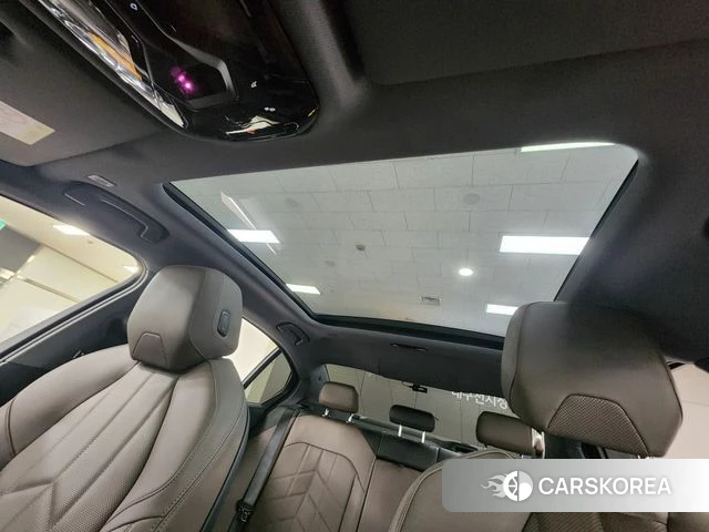 BMW 5 Series (G60) 2025 Белый из Кореи, фото 6