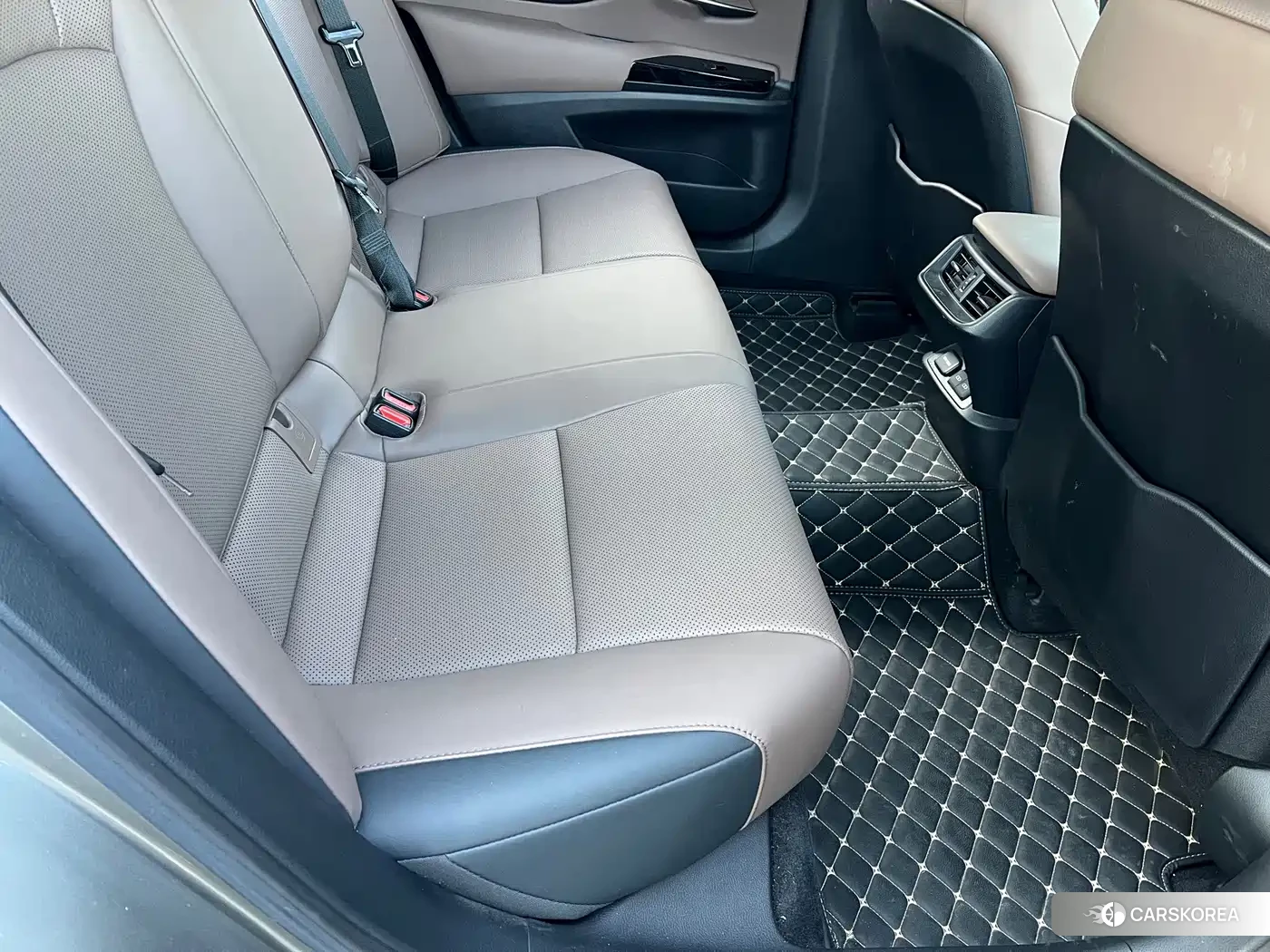 Lexus ES 2022 Silver/gray из Китая, фото 6