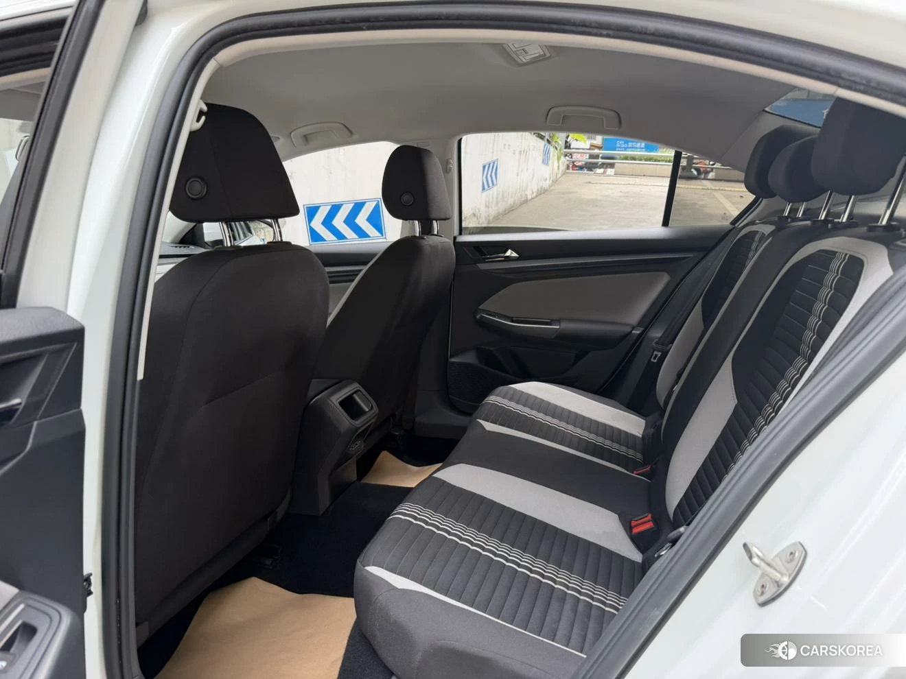 Volkswagen Bora 2022 Белый из Китая, фото 6