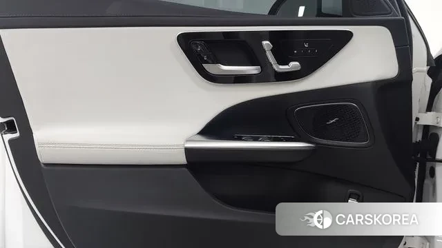 Mercedes-Benz C-Class W206 2023 Белый из Кореи, фото 6