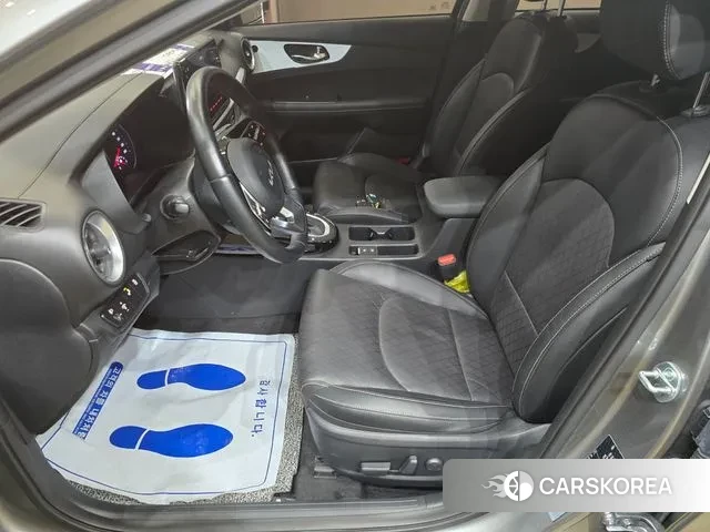 Kia The New K3 2nd generation 2023 Серый из Кореи, фото 6