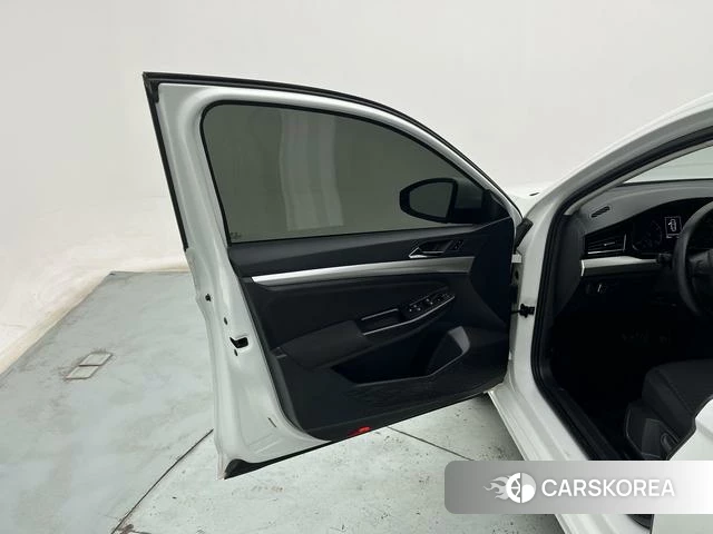 Volkswagen Bora 2022 Белый из Китая, фото 6