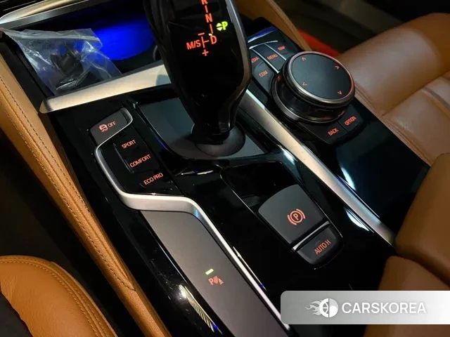 BMW 5 Series (G30) 2018 Серый из Кореи, фото 6