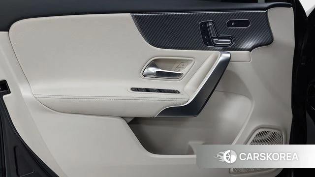 Mercedes-Benz A-Class W177 2025 Черный из Кореи, фото 6