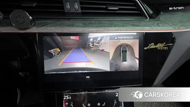 Audi e-Tron 2021 Черный из Кореи, фото 6