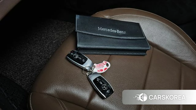 Mercedes-Benz E-Class W213 2018 Белый из Кореи, фото 6