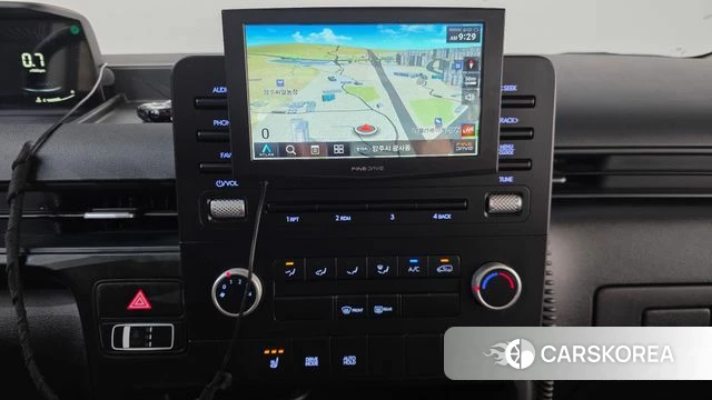 Hyundai Staria 2022 Белый из Кореи, фото 6