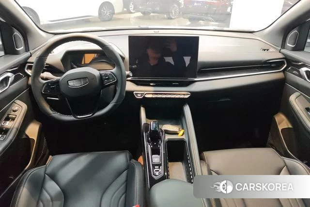 Geely Automobile Binyue 2025 Белый из Китая, фото 6